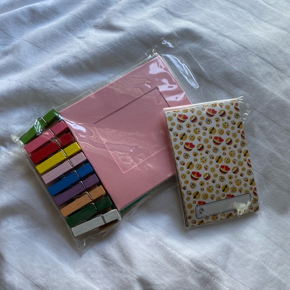 Sturdy Tiger Polaroid String & Clips Set with Polaroid Boarder Stickers - Picture 8 of 13